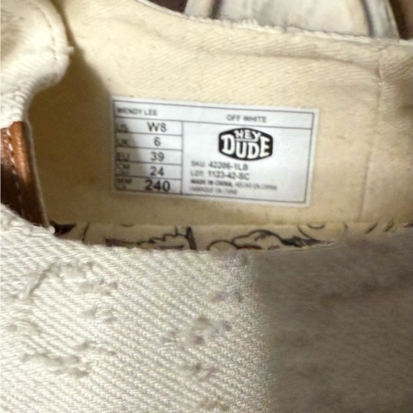 Hey Dude Wendy/Lee Collab, size 8
*WORN ONCE* - Picture 4 of 5